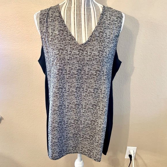 NEW Philosophy Sleeveless Top Medium Black White Pattern Solid Black Back Panel - Picture 1 of 15